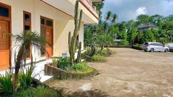 Villa Puncak Resort Cikundul Exterior photo